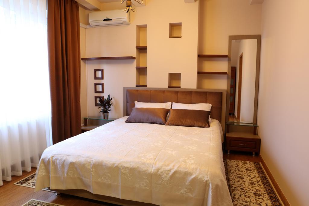 Hotel Bachus คีชีเนา ห้อง รูปภาพ