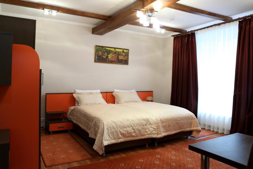 Hotel Bachus คีชีเนา ห้อง รูปภาพ